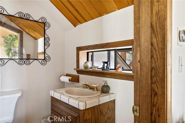 Detail Gallery Image 10 of 66 For 2755 Valkyrie Dr, Running Springs,  CA 92382 - 6 Beds | 5/1 Baths