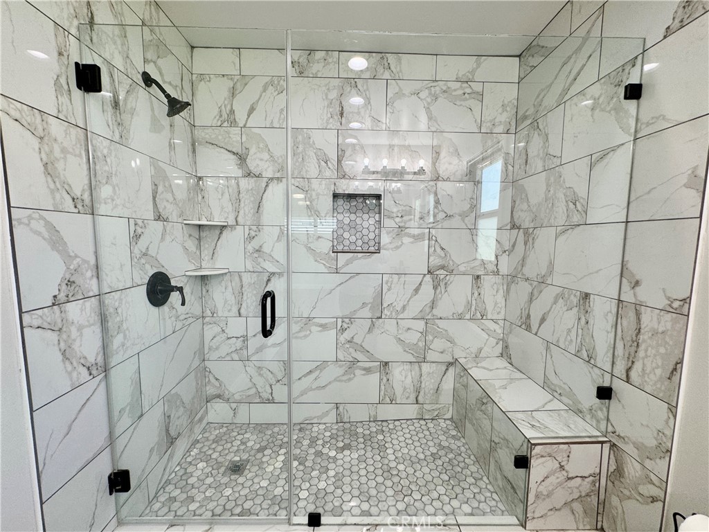 https://media.crmls.org/medias/3c94c54b-9845-45fa-b8fc-6932a1878d04.jpg?preset=X-Large