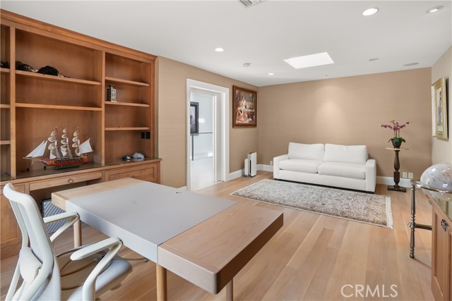 Spacious Office Spacious Office