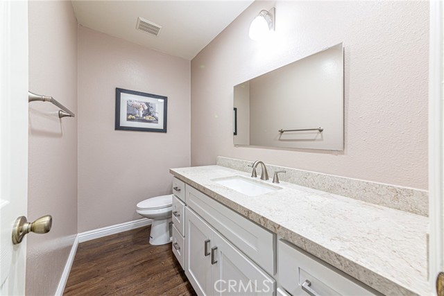 Detail Gallery Image 12 of 38 For 2535 Cypress Point Dr, Fullerton,  CA 92833 - 2 Beds | 2/1 Baths