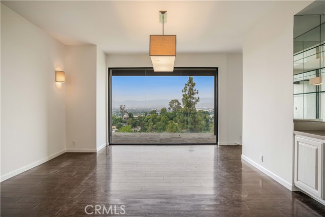 Detail Gallery Image 5 of 45 For 3622 Roberts View Pl, Studio City,  CA 91604 - 4 Beds | 3/1 Baths