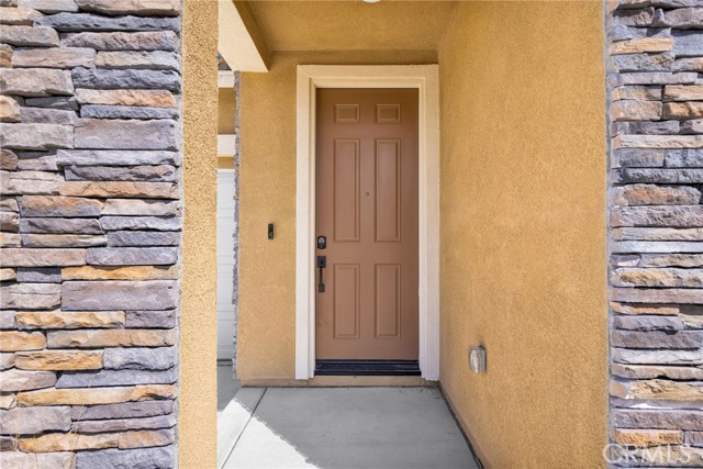 Detail Gallery Image 4 of 23 For 13056 Lancaster, Hesperia,  CA 92344 - 3 Beds | 2 Baths