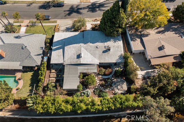 Detail Gallery Image 44 of 56 For 4835 Almidor Ave, Woodland Hills,  CA 91364 - 5 Beds | 3 Baths