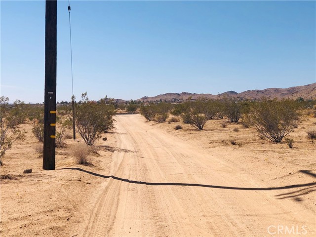 Detail Gallery Image 9 of 10 For 2 Geronimo Trl, Landers,  CA 92285 - – Beds | – Baths