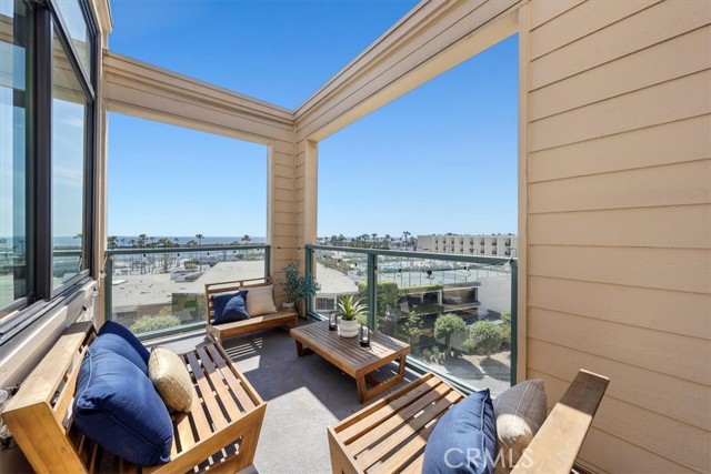 Detail Gallery Image 17 of 48 For 110 the Village #503,  Redondo Beach,  CA 90277 - 2 Beds | 2 Baths