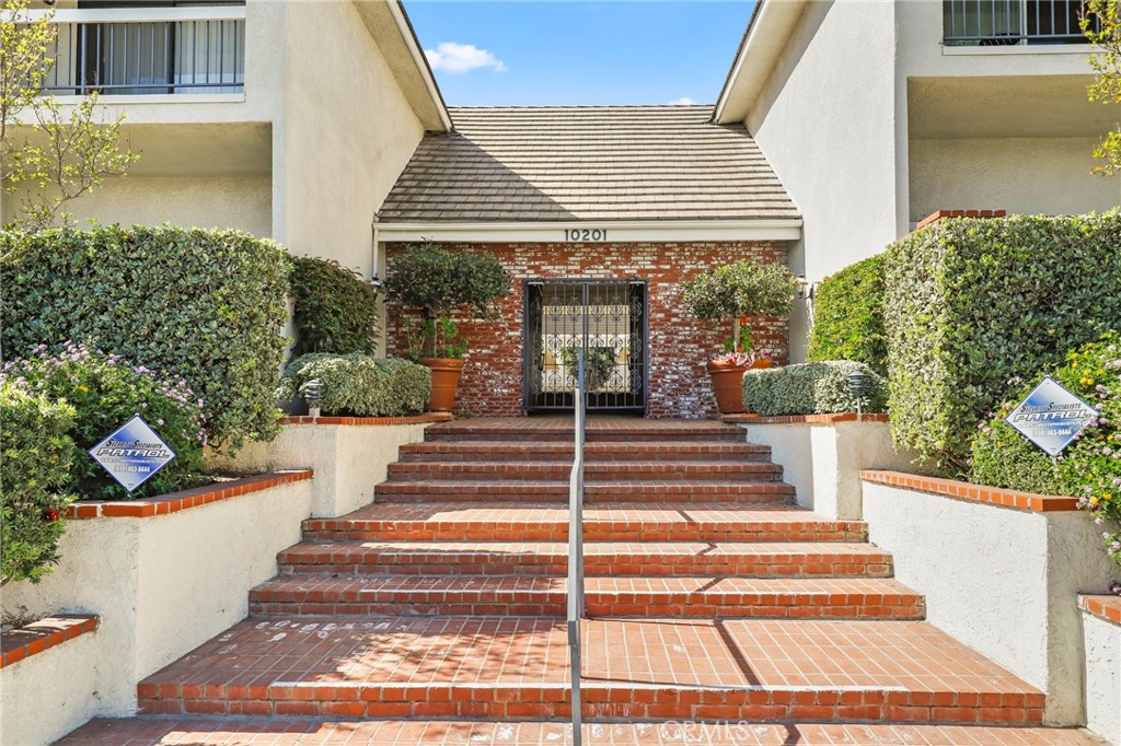 10201 Mason Avenue #19