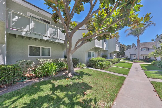 18781 Heavenwood Circle #70, Huntington Beach, CA 92646