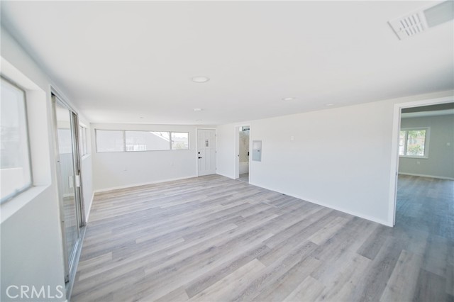 1336 W 118th Street, Los Angeles CA: https://media.crmls.org/medias/3c99b84a-0c55-4236-92ed-4ff97b7e7c13.jpg