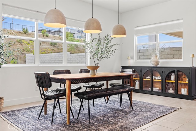 Detail Gallery Image 13 of 74 For 27526 Elderberry Dr, Valencia,  CA 91381 - 5 Beds | 5/1 Baths