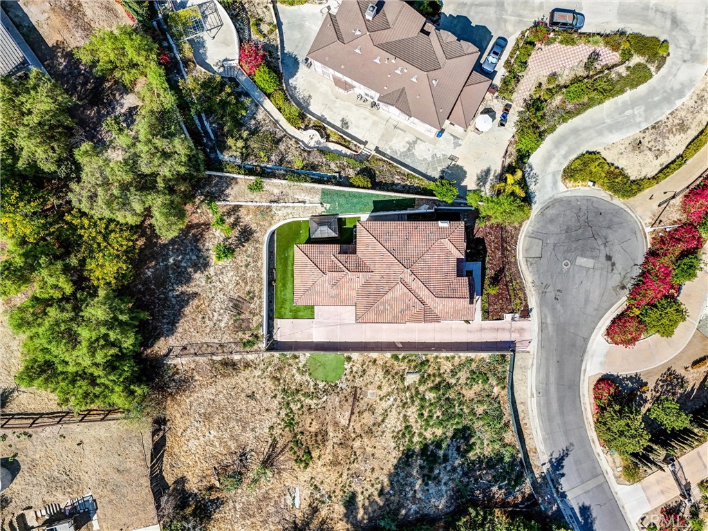 https://media.crmls.org/medias/3c9a247d-2843-47d7-bf4e-15d5ebd47e50.jpg?preset=X-Large