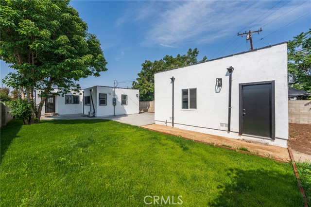 11431 Lee Lane, El Monte CA: https://media.crmls.org/medias/3c9a36e5-25c5-447a-8459-11322abe90be.jpg