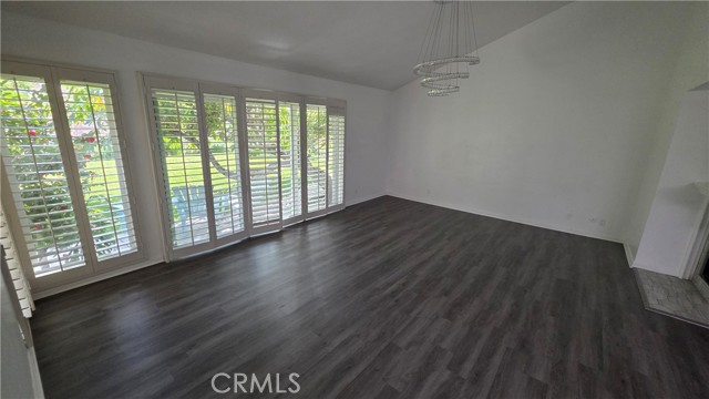 Detail Gallery Image 7 of 24 For 10126 Vanalden, Northridge,  CA 91324 - 4 Beds | 3 Baths