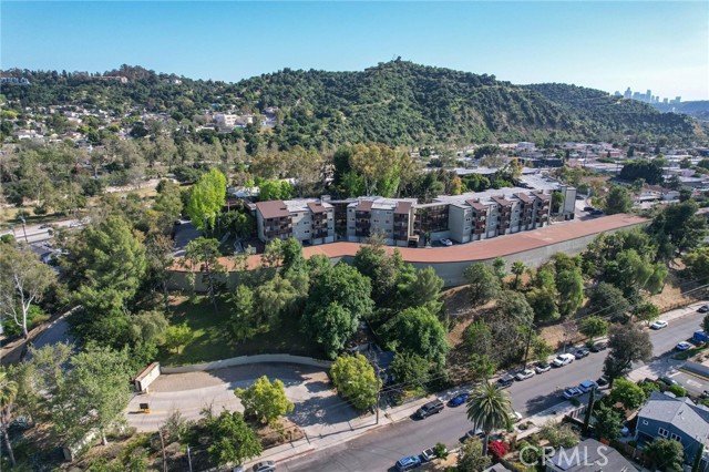 Detail Gallery Image 27 of 33 For 5860 Benner St #203,  Los Angeles,  CA 90042 - 2 Beds | 2 Baths