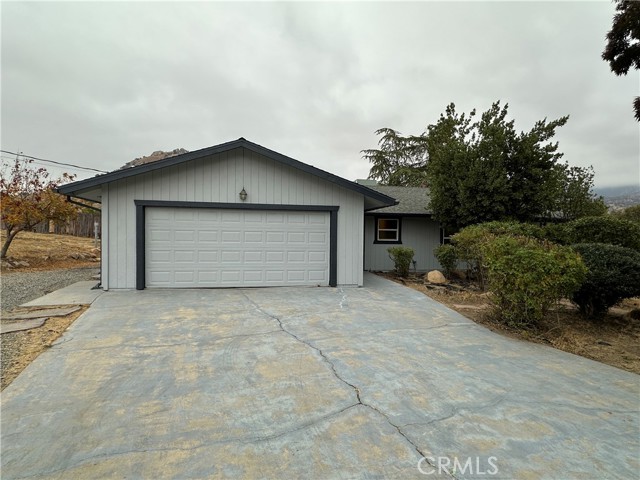 Detail Gallery Image 1 of 33 For 34515 Highway 190, Springville,  CA 93265 - 3 Beds | 2 Baths