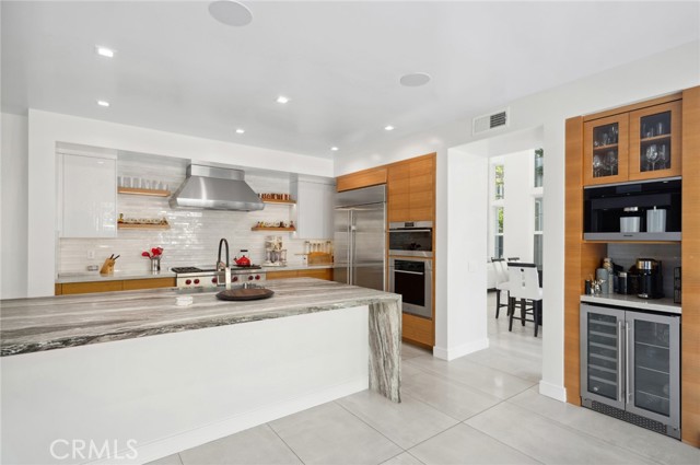 3 Bridgeport Road, Newport Coast CA: https://media.crmls.org/medias/3c9c4de3-4ee3-4864-ac11-1c8d23e92365.jpg