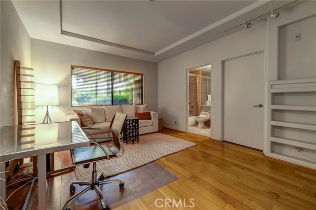 12841 Bloomfield Street, Studio City CA: https://media.crmls.org/medias/3c9c569d-a7f0-4b70-b6ff-93165091a0d5.jpg
