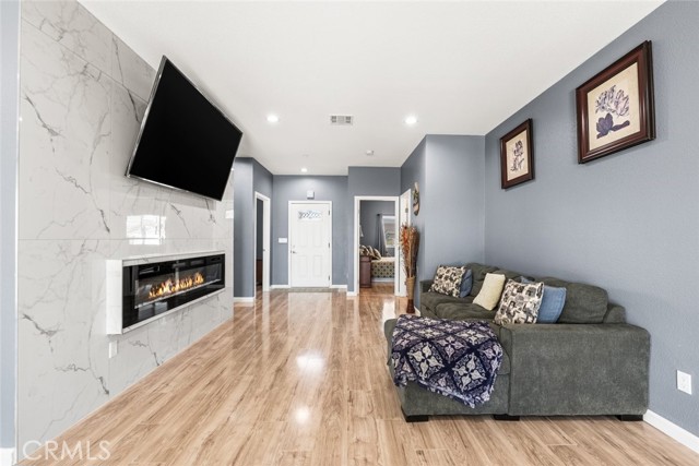 Detail Gallery Image 11 of 57 For 10588 Peach Ave, California City,  CA 93505 - 4 Beds | 2/1 Baths