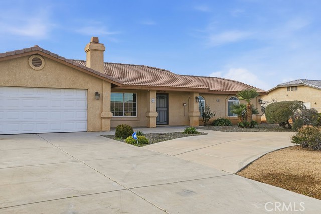 Detail Gallery Image 4 of 48 For 16647 Elm St, Hesperia,  CA 92345 - 4 Beds | 3 Baths