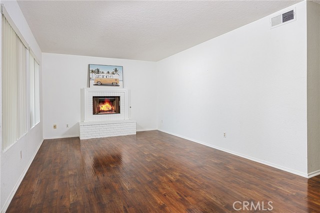 25644 Mont Pointe, Lake Forest CA: https://media.crmls.org/medias/3c9ce1fd-b613-4b09-a23a-2cee5b5f285b.jpg