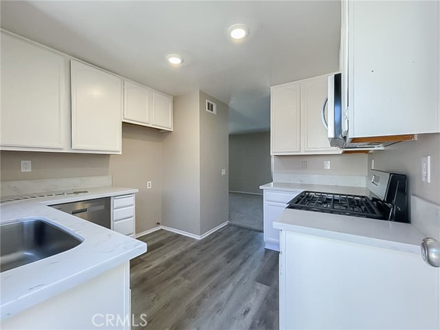 Detail Gallery Image 5 of 24 For 2260 E Avenue Q4 #56,  Palmdale,  CA 93550 - 3 Beds | 2 Baths