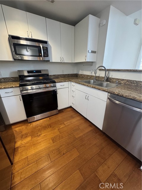 Detail Gallery Image 4 of 24 For 1801 E Katella #4135,  Anaheim,  CA 92805 - 2 Beds | 2 Baths