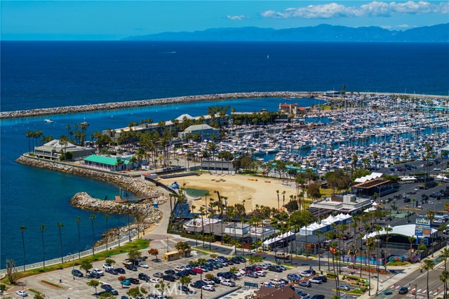 125 Broadway, Redondo Beach, California 90277, 3 Bedrooms Bedrooms, ,2 BathroomsBathrooms,Residential,For Sale,Broadway,SB26087245