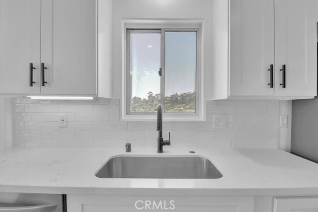 390 S Sepulveda Boulevard, Brentwood CA: https://media.crmls.org/medias/3ca0e651-aea9-4e50-99e8-42d294f0b48d.jpg