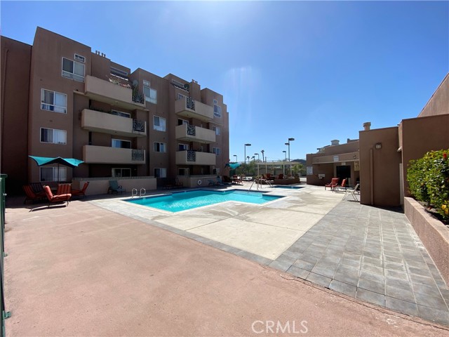 Detail Gallery Image 1 of 1 For 450 E 4th St #120,  Santa Ana,  CA 92701 - 3 Beds | 2 Baths