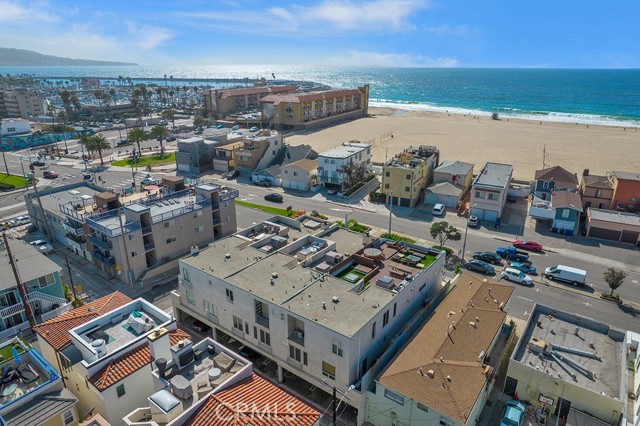 38 Hermosa Avenue, Hermosa Beach, California 90254, 3 Bedrooms Bedrooms, ,3 BathroomsBathrooms,Residential,Sold,Hermosa,OC21168539