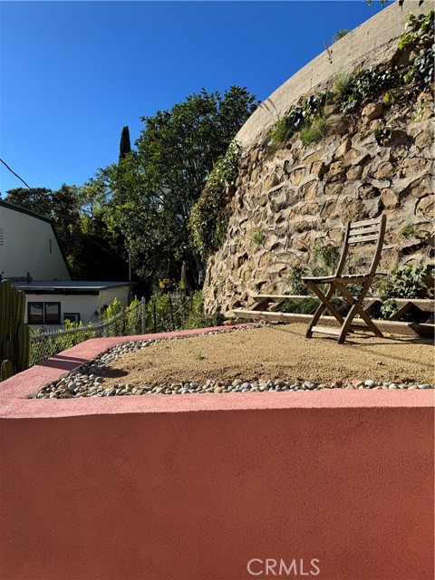 Detail Gallery Image 24 of 25 For 2118 Woodland Way, Los Angeles,  CA 90068 - – Beds | – Baths