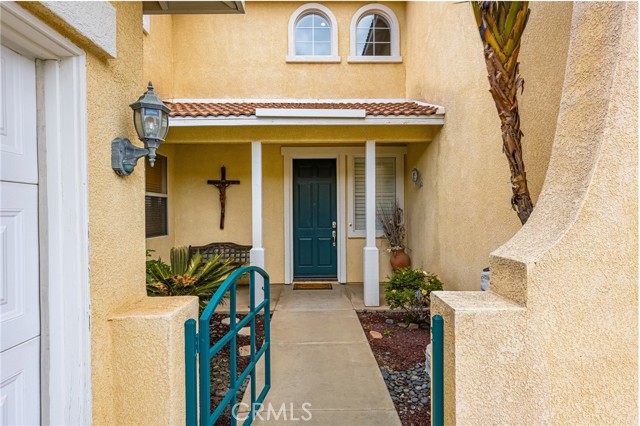 Detail Gallery Image 5 of 32 For 833 W Orange Heights, Corona,  CA 92882 - 5 Beds | 3/1 Baths