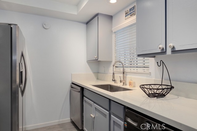 Detail Gallery Image 3 of 24 For 149 W 6th St #12,  San Bernardino,  CA 92401 - 2 Beds | 2 Baths