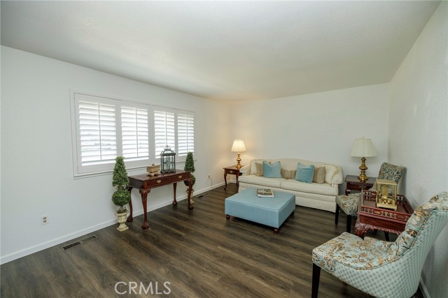 Detail Gallery Image 2 of 24 For 1721 Myrtlewood Dr, Ceres,  CA 95307 - 3 Beds | 2 Baths
