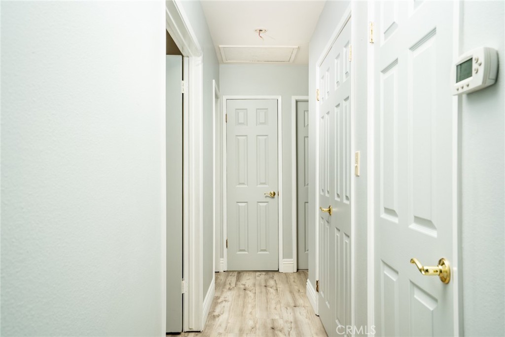 https://media.crmls.org/medias/3ca3dd32-9b7d-415e-890c-38575e5393df.jpg?preset=X-Large