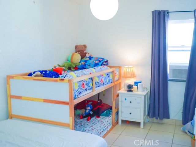 Detail Gallery Image 15 of 38 For 245 W 73rd, Los Angeles,  CA 90003 - 6 Beds | 4 Baths