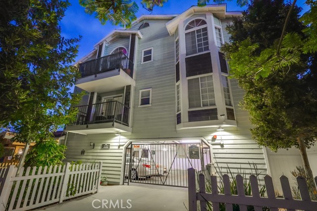 Detail Gallery Image 3 of 30 For 1775 Freeman Ave #304,  Long Beach,  CA 90804 - 2 Beds | 2 Baths