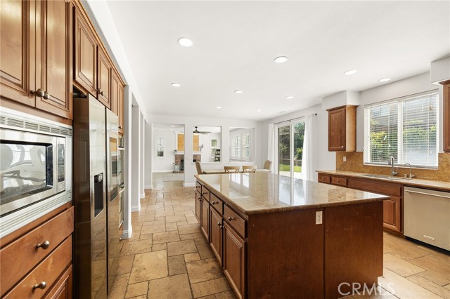 28481 Scenic Bay Cove, Menifee CA: https://media.crmls.org/medias/3ca4a877-8db6-4a18-96e6-ab43db8c5a61.jpg