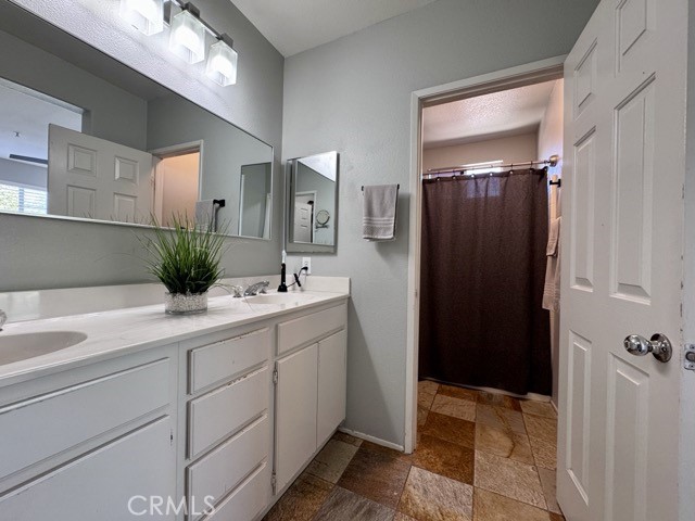 33423 Winston Way, Temecula CA: https://media.crmls.org/medias/3ca4ab39-99c4-4b49-8ea3-b12e4fe0715c.jpg