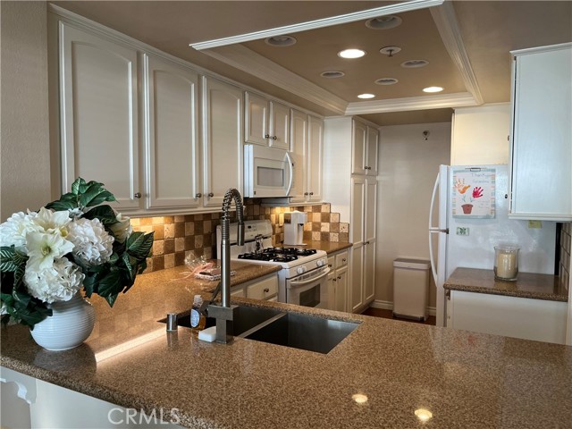 Detail Gallery Image 15 of 42 For 280 Cagney Lane 115, Newport Beach,  CA 92663 - 1 Beds | 1 Baths