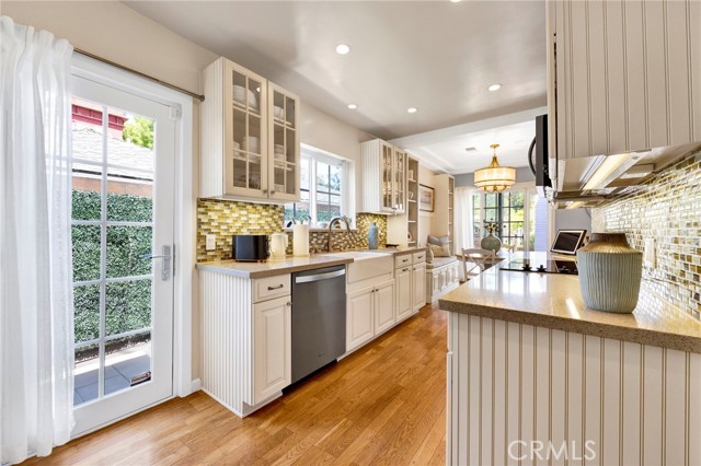 Detail Gallery Image 33 of 43 For 3374 Floyd, Los Angeles,  CA 90068 - 3 Beds | 2 Baths