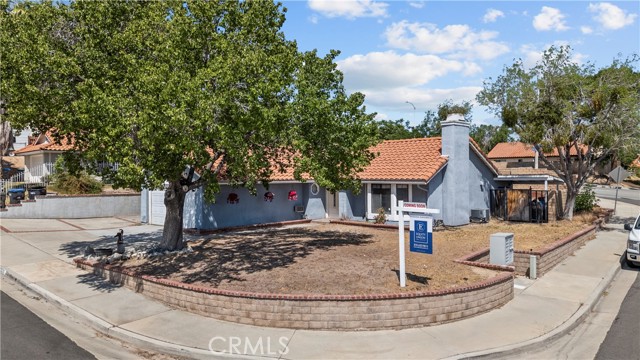 529 Hilltop, Palmdale CA: https://media.crmls.org/medias/3ca57a6d-bc53-4b92-ae45-653c340a588e.jpg