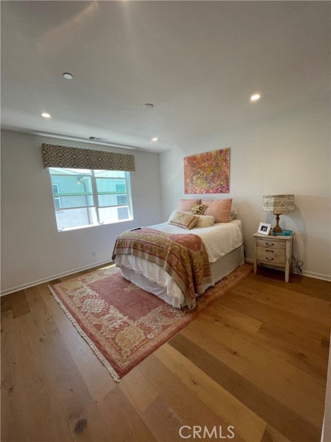 Detail Gallery Image 10 of 19 For 1211 Winslow Dr, Newport Beach,  CA 92660 - 2 Beds | 2/1 Baths