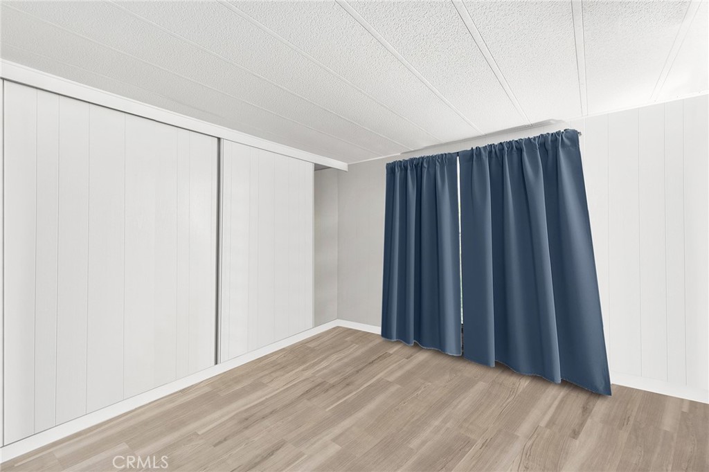 https://media.crmls.org/medias/3ca5922f-aee5-445a-b03f-911f992d27ae.jpg?preset=X-Large