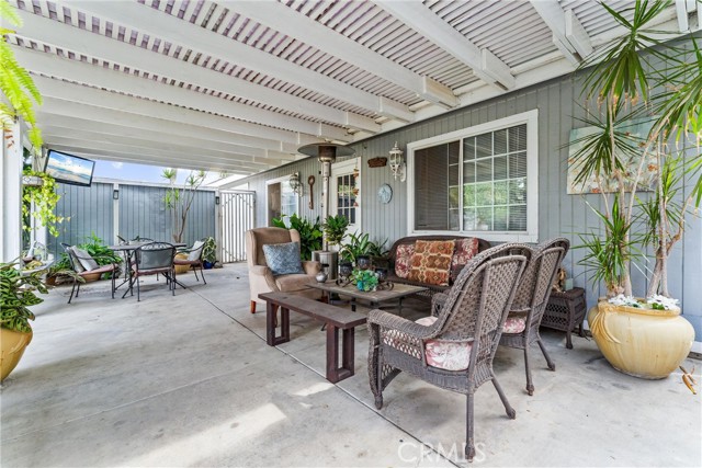 Detail Gallery Image 28 of 40 For 9488 Foster Rd., Bellflower,  CA 90706 - 3 Beds | 2 Baths