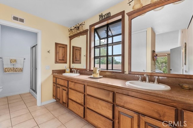 2587 Eagle Circle, Corona CA: https://media.crmls.org/medias/3ca808b7-1fd1-4fb4-b55c-79c07603a2ec.jpg