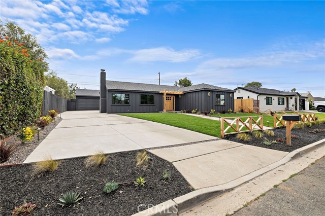 Detail Gallery Image 9 of 37 For 939 Congress St, Costa Mesa,  CA 92627 - 4 Beds | 2 Baths