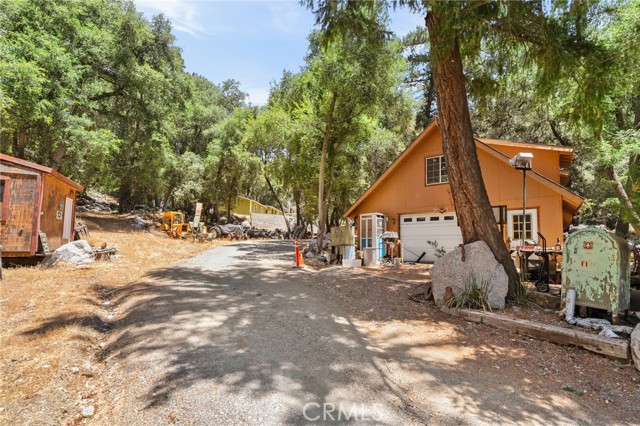 Detail Gallery Image 6 of 37 For 501 S Mountain Ave, Mt Baldy,  CA 91759 - 8 Beds | 4 Baths