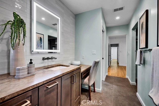 Detail Gallery Image 43 of 67 For 3556 Rutgers Ave, Long Beach,  CA 90808 - 3 Beds | 2 Baths