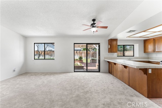 Detail Gallery Image 8 of 38 For 38027 Raintree, Palmdale,  CA 93552 - 3 Beds | 2 Baths