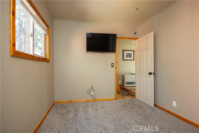 Detail Gallery Image 14 of 24 For 435 Moreno Ln, Sugarloaf,  CA 92386 - 1 Beds | 1 Baths